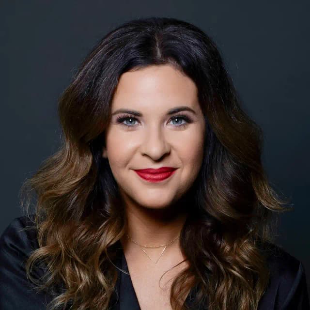 Victoria McArtor headshot